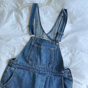 Levi's Overalls Size 31